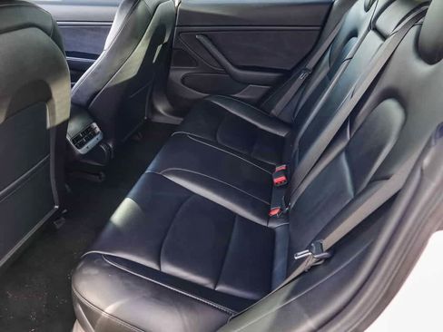 Used 2018 Tesla Model 3 Long Range image 16