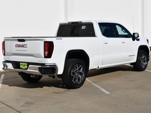 New 2026 GMC Sierra 1500 SLE w/ Preferred Package image 6