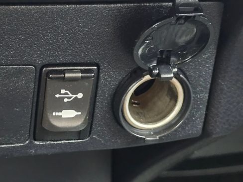 Used 2018 Toyota RAV4 SE w/ Advanced Technology Package AWD/4WD image 28