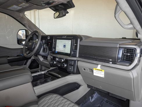 Used 2026 Ford F450 Platinum w/ Platinum Plus Package image 41