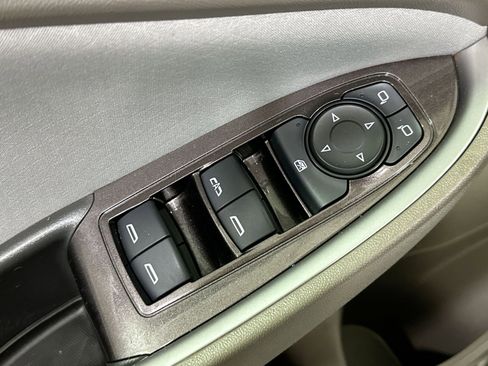 Used 2022 Chevrolet Malibu LT image 16