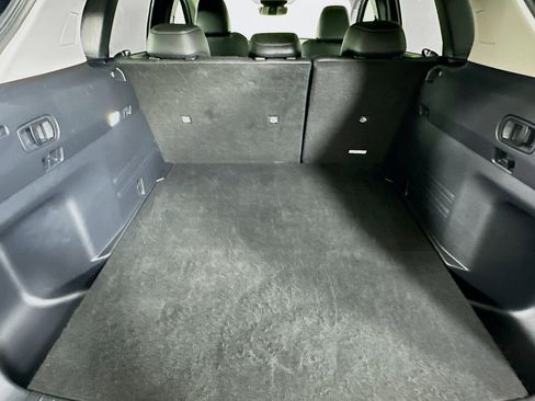 Used 2025 MAZDA CX-50 AWD 2.5 S w/ Premium Package image 28