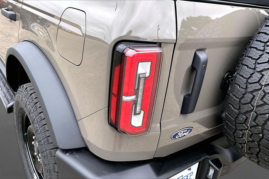 New 2026 Ford Bronco Outer Banks AWD/4WD image 28