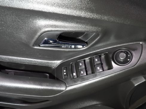 Used 2021 Chevrolet Trax LT w/ Driver Confidence Package FWD image 8
