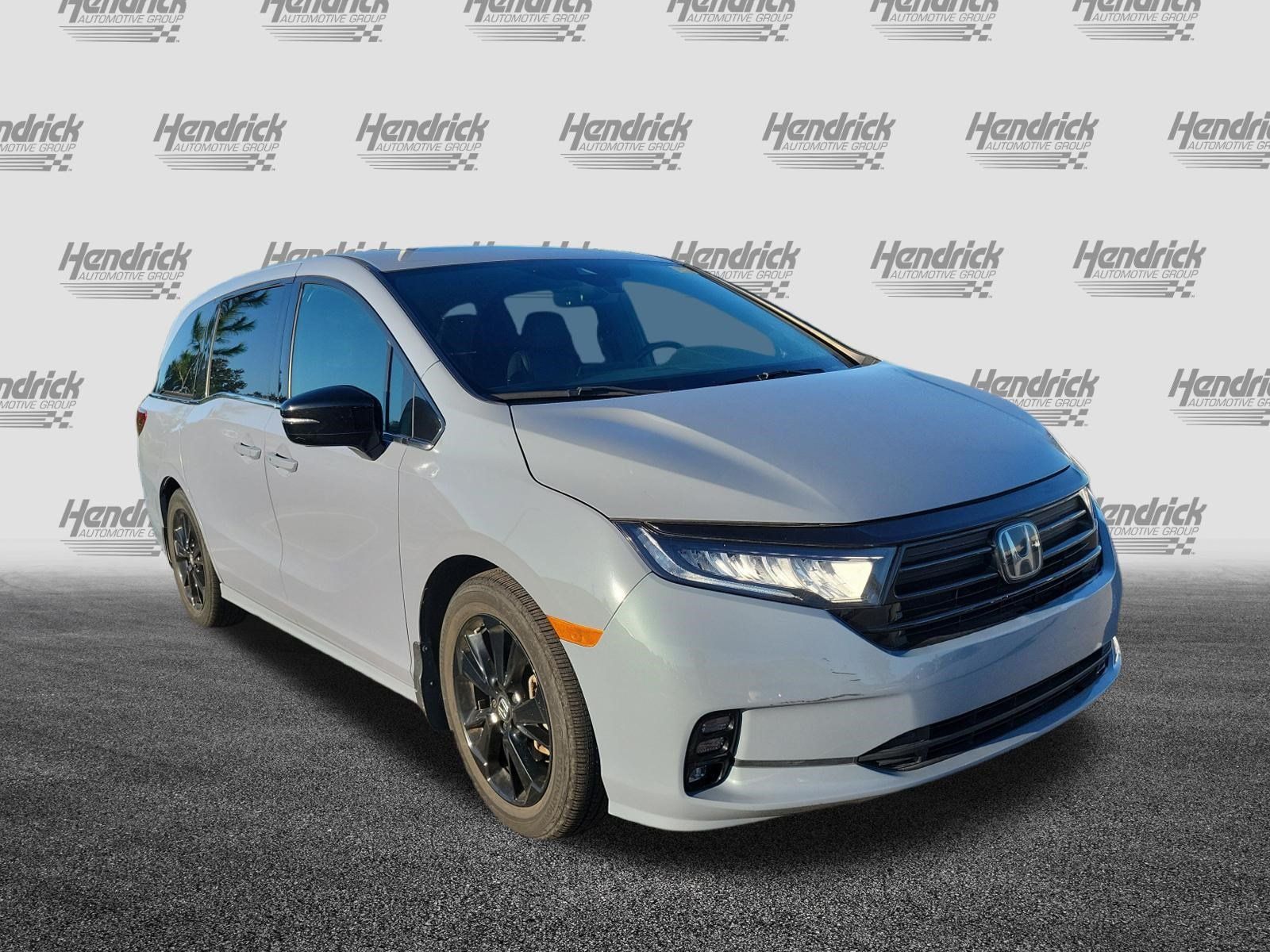 Used 2023 Honda Odyssey Sport image 2