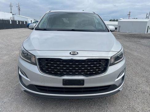 Used 2019 Kia Sedona LX FWD image 2