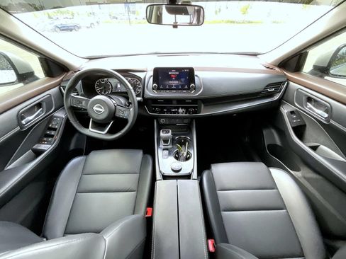 Used 2023 Nissan Rogue SV w/ SV Premium B Package AWD/4WD image 15