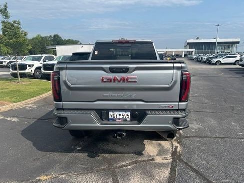 Used 2025 GMC Sierra 3500 AT4 AWD/4WD image 5