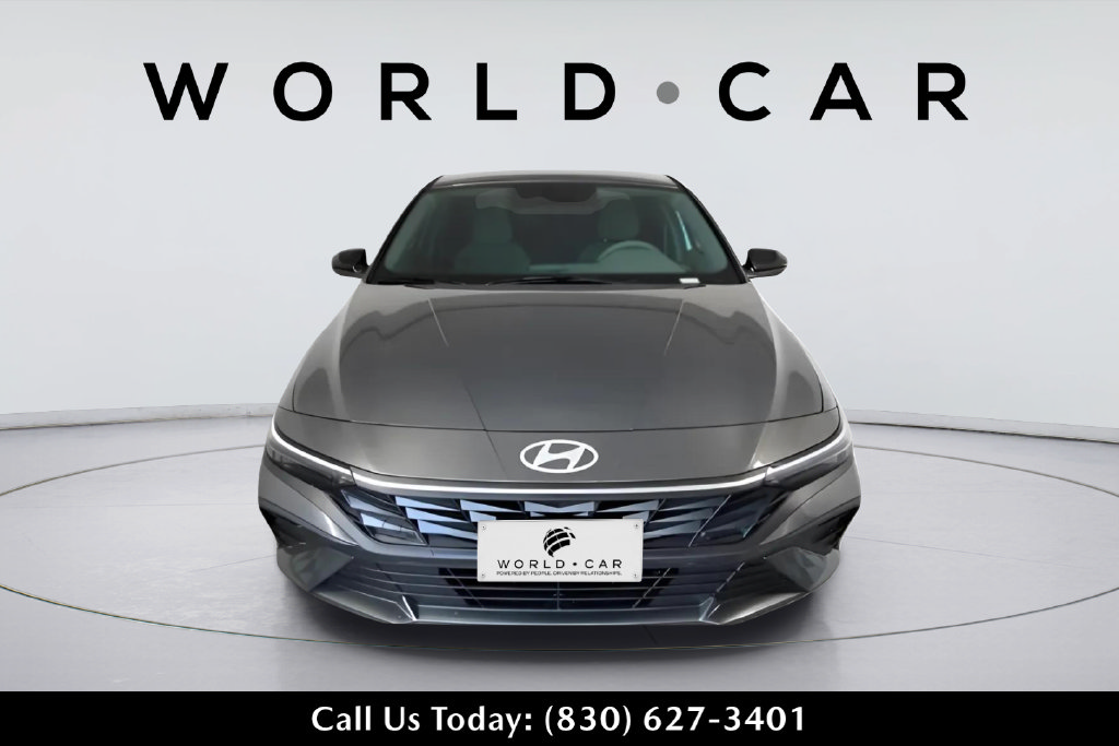 Used 2025 Hyundai Elantra Sport FWD image 8