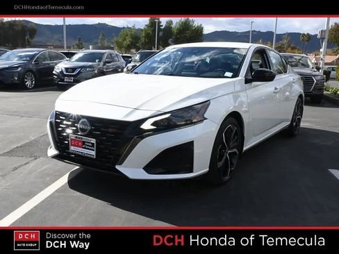 Used 2023 Nissan Altima 2.5 SR image 1