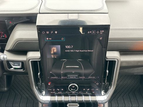 Used 2026 GMC Yukon Denali w/ Sun & Power Step Package AWD/4WD image 16