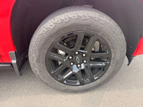 Used 2023 Chevrolet Silverado 1500 Custom AWD/4WD image 10
