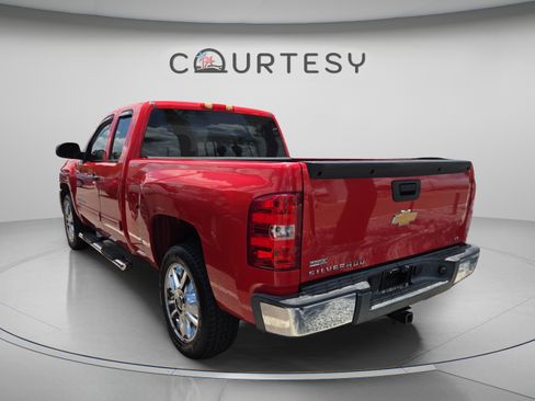 Used 2012 Chevrolet Silverado 1500 LT w/ All-Star Edition RWD image 2