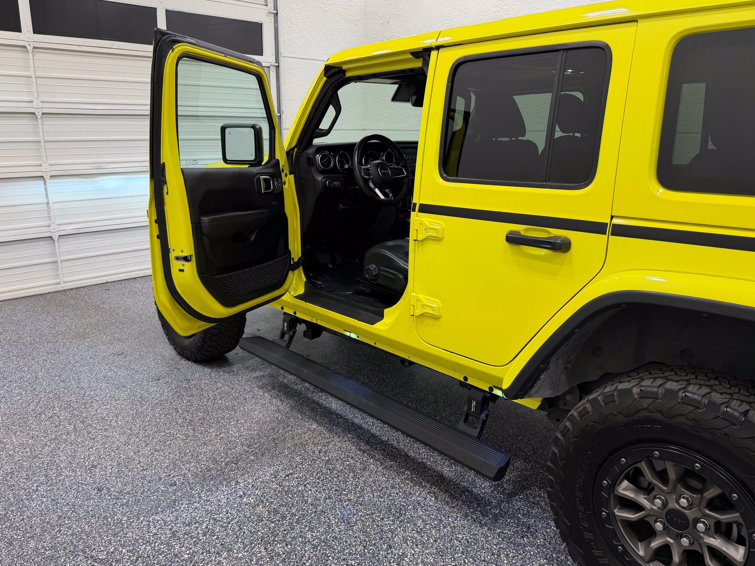 Used 2022 Jeep Wrangler Unlimited Rubicon AWD/4WD image 47