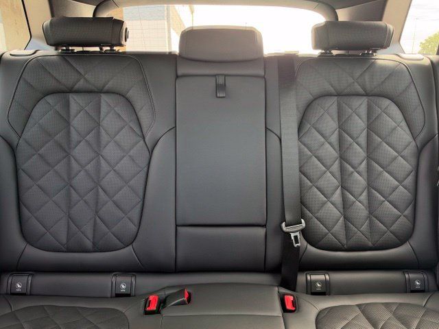 Used 2026 BMW X5 xDrive50e AWD/4WD image 26