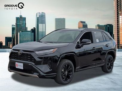 New 2025 Toyota RAV4 SE