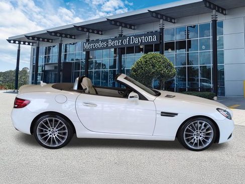 Used 2018 Mercedes-Benz SLC 300 image 3