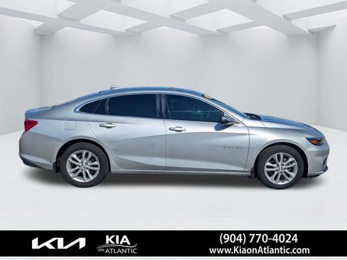 Used 2018 Chevrolet Malibu LT w/ LPO, Convenience Package 2 image 2