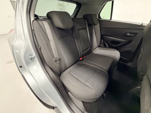 Used 2022 Chevrolet Trax LS w/ Tint and Cruise Package image 26