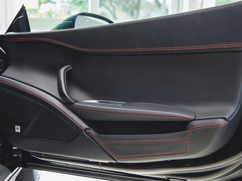 Used 2011 Ferrari 458 Italia Coupe image 36