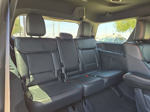 Used 2025 Ford Expedition Tremor AWD/4WD image 23