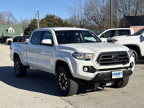 Used 2022 Toyota Tacoma SR5 image 3