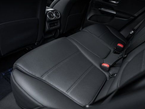 New 2025 Mercedes-Benz GLC 350e 4MATIC image 31