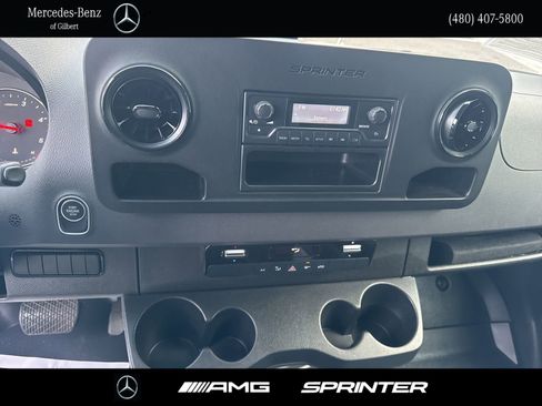 Used 2025 Mercedes-Benz Sprinter 2500 image 26
