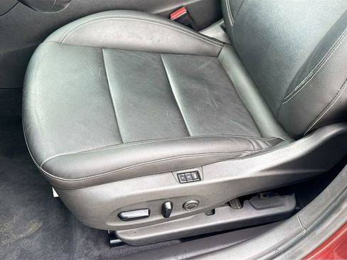 Used 2018 Buick Regal Essence w/ Driver Confidence Package #1 FWD image 24