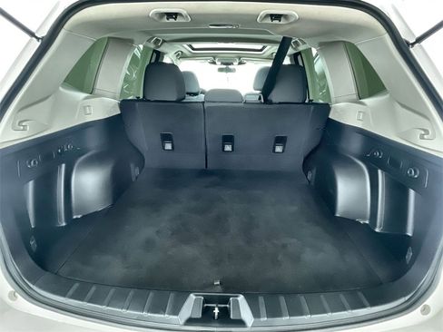 Used 2022 Subaru Forester Premium image 30
