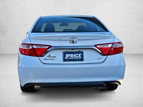 Used 2015 Toyota Camry SE image 6