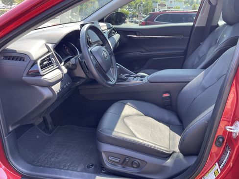 Certified 2022 Toyota Camry XSE FWD image 11