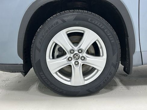 Used 2021 Toyota Highlander LE image 15