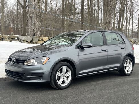 Used 2017 Volkswagen Golf Wolfsburg Edition image 9