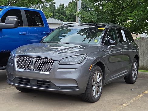 Used 2022 Lincoln Corsair AWD w/ Premium Package image 2