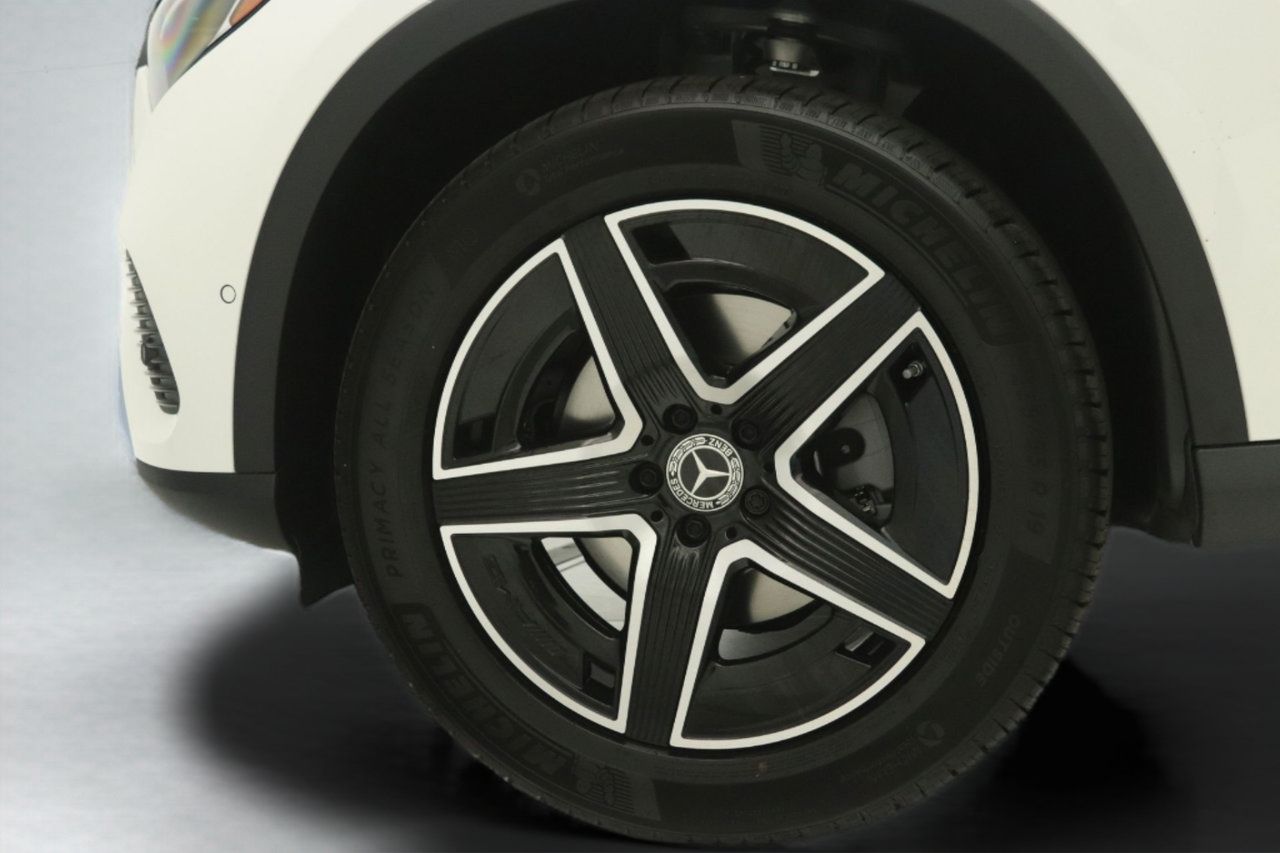 New 2027 Mercedes-Benz GLC 300 image 11