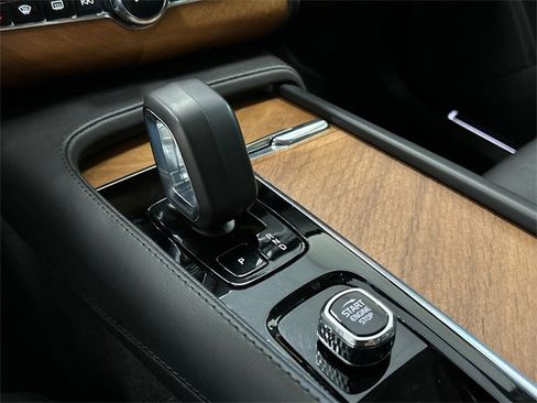 Certified 2024 Volvo XC90 T8 Plus image 18