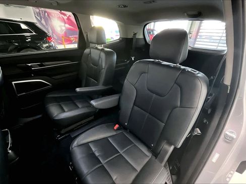 Used 2022 Kia Telluride EX w/ EX Premium Package image 27