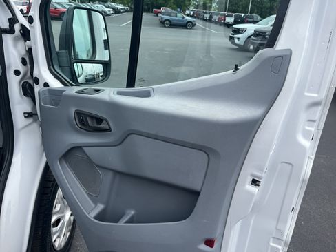 Used 2015 Ford Transit 250 130 Low Roof w/ Exterior Upgrade Package RWD image 25