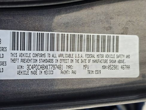 Used 2019 Dodge Journey SE image 25