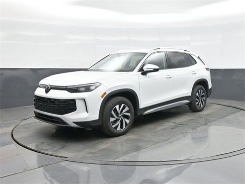 New 2026 Volkswagen Tiguan S image 3