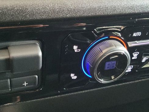 Used 2025 Chevrolet Silverado 1500 LT w/ Safety Package image 12