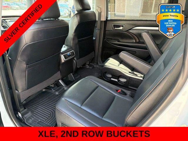 Used 2019 Toyota Highlander XLE FWD image 16