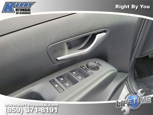 New 2026 Hyundai Tucson SE image 18