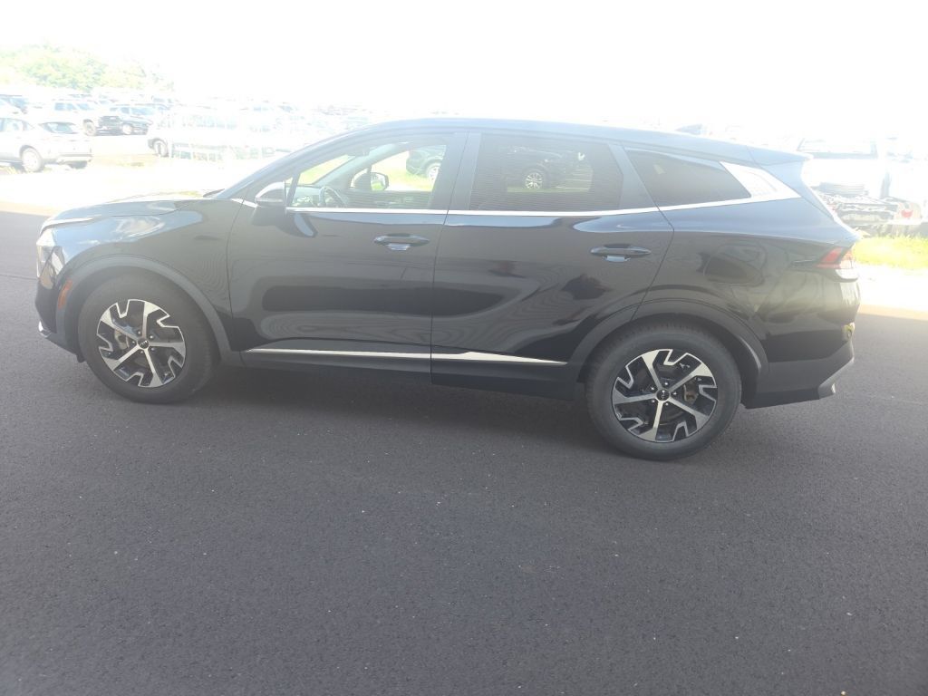 Used 2023 Kia Sportage EX FWD image 4
