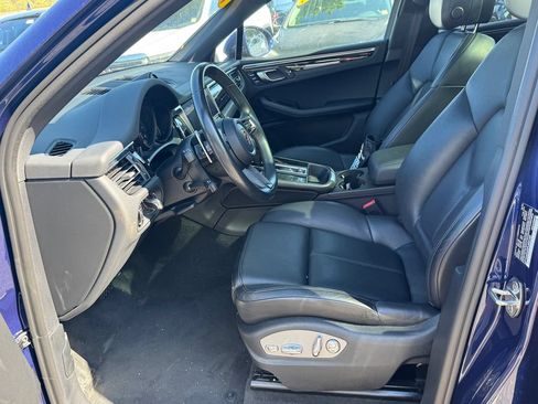 Used 2023 Porsche Macan Turbo AWD/4WD image 26