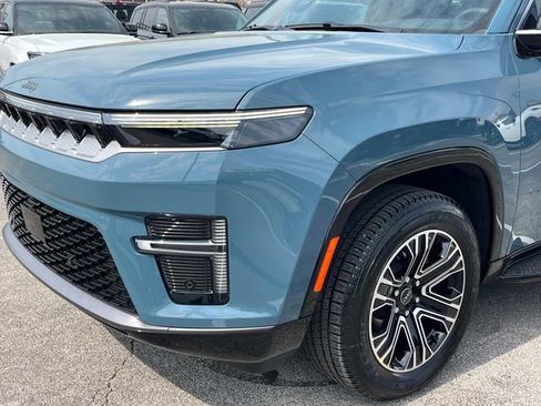New 2026 Jeep Grand Wagoneer L 4WD image 38