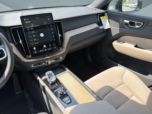 New 2026 Volvo XC60 B5 Core w/ Climate Package image 27