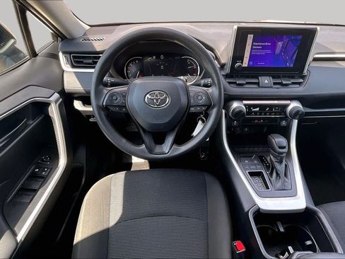 Used 2024 Toyota RAV4 LE FWD image 6