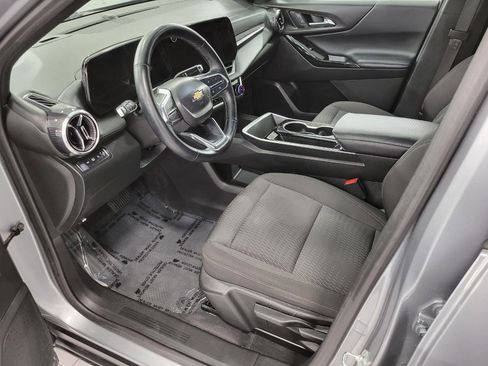 Used 2025 Chevrolet Equinox LT image 10